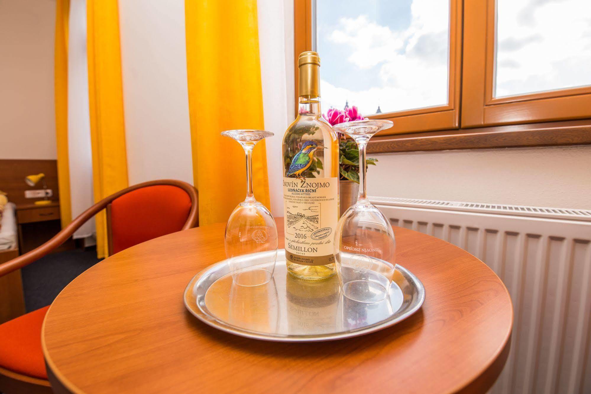 Hotel Morava Znojmo Kültér fotó