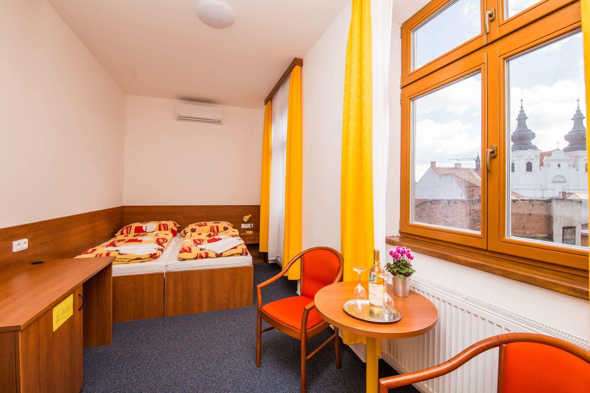 Hotel Morava Znojmo Kültér fotó