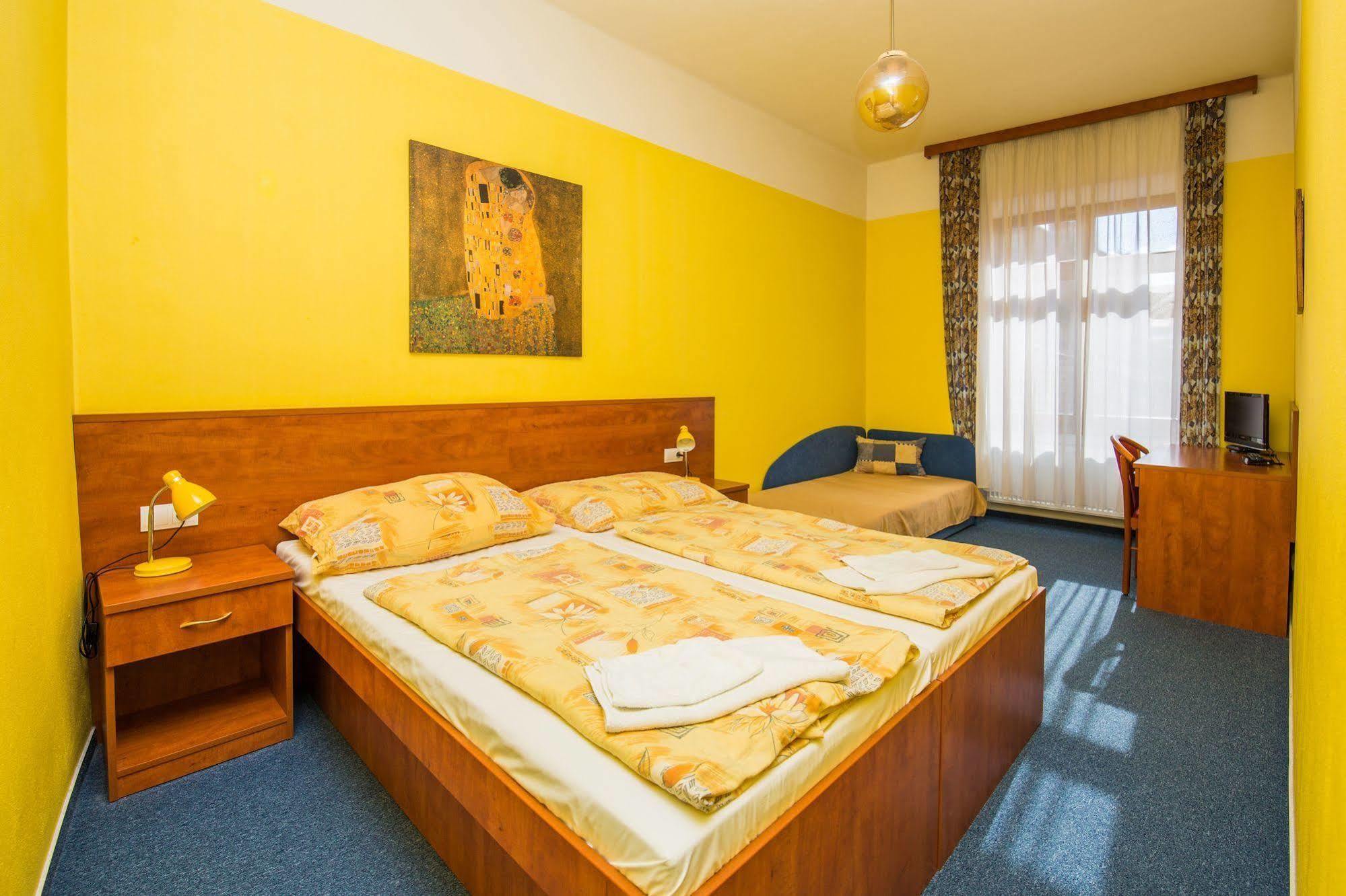 Hotel Morava Znojmo Kültér fotó