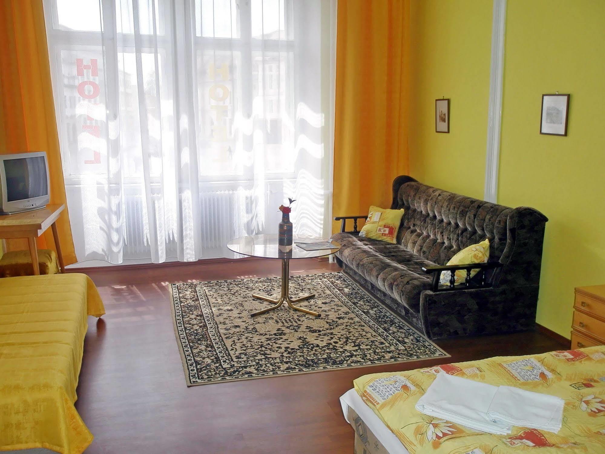 Hotel Morava Znojmo Kültér fotó