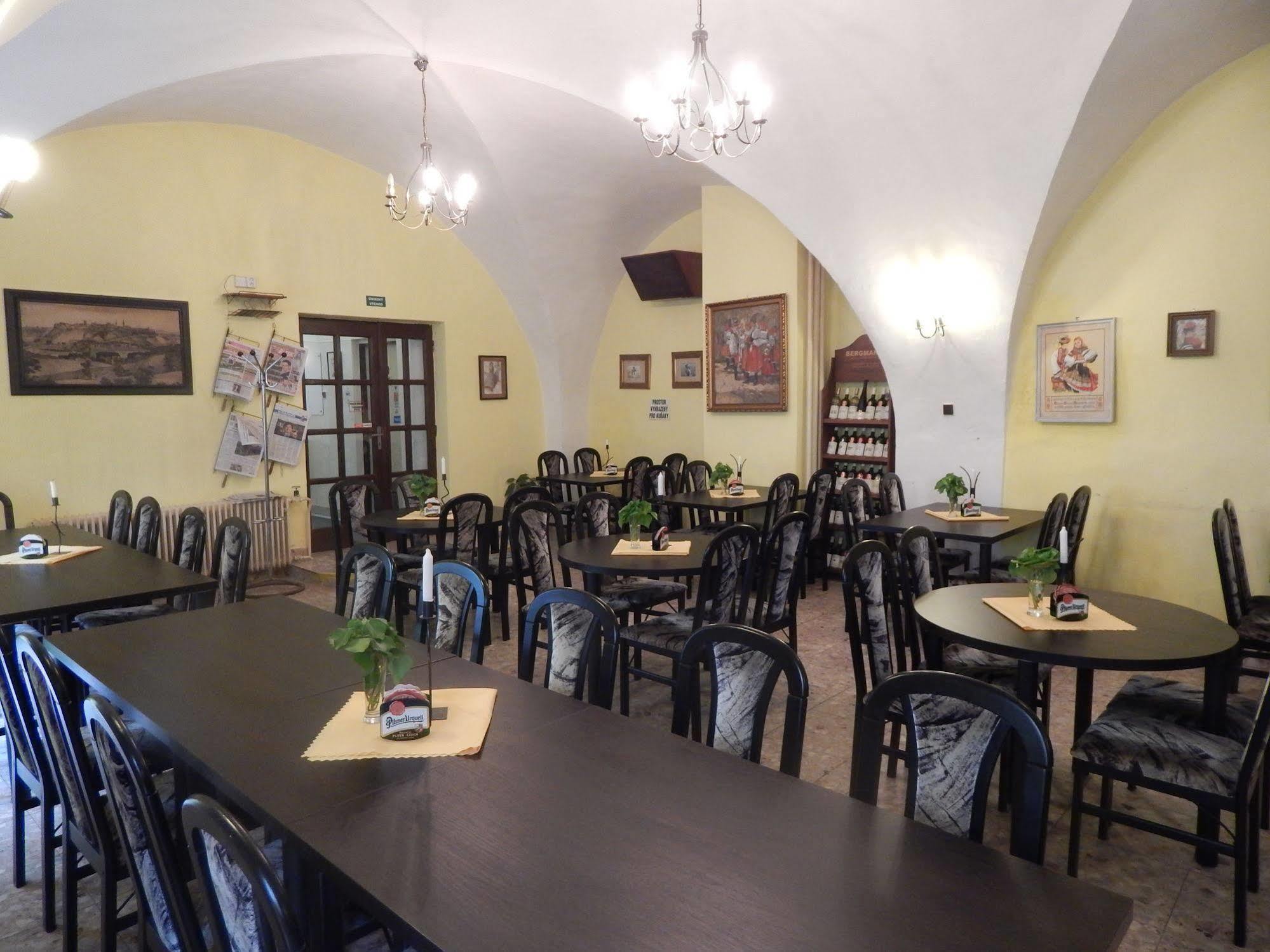 Hotel Morava Znojmo Kültér fotó